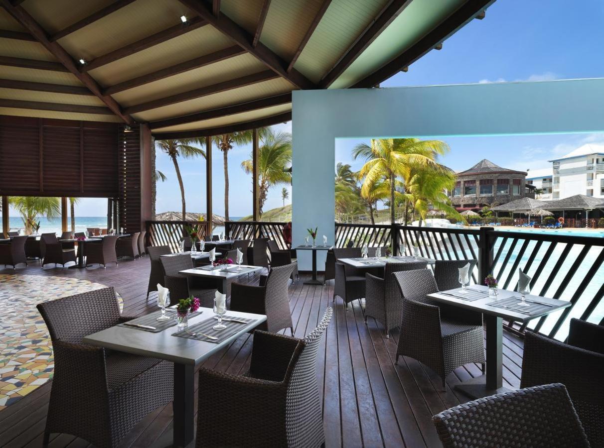 Tres Bel Appartement Avec Vue Mer, Acces Direct A La Plage Et Piscine Surveillee 圣弗朗索瓦 外观 照片